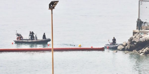 Interior ordena instalar barreras marítimas en Ceuta y Melilla para aplicar el rechazo en frontera