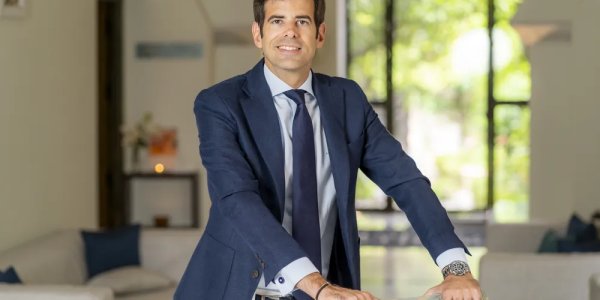 Un juzgado obliga a un ayuntamiento madrileño a desmantelar una terraza permanente ilegal